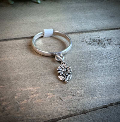 Daisy Dangle Ring